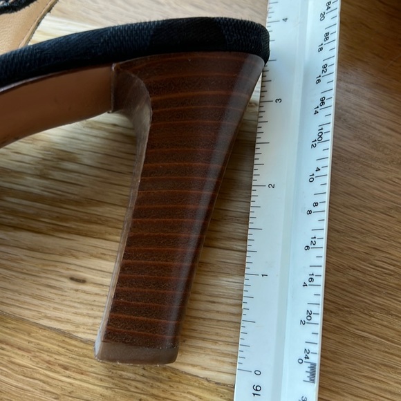 Authentic Women’s Coach leather Sandals. Black. Size 8. Block 3.5” heel. - Picture 6 of 6